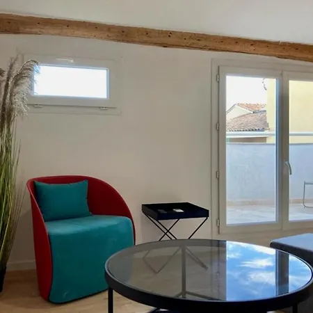 Apartman Beautiful Modern Cocoon In The Heart Of Frejus Fréjus