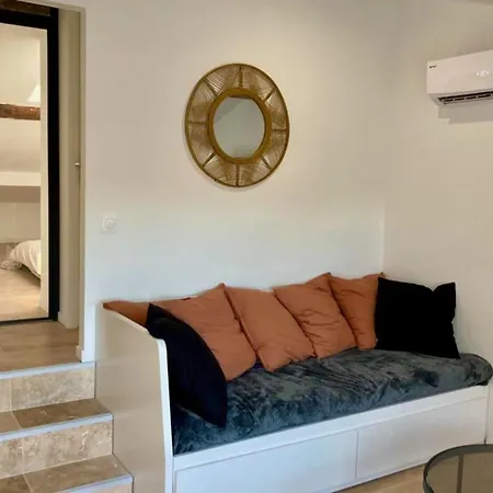 Beautiful Modern Cocoon In The Heart Of Frejus *