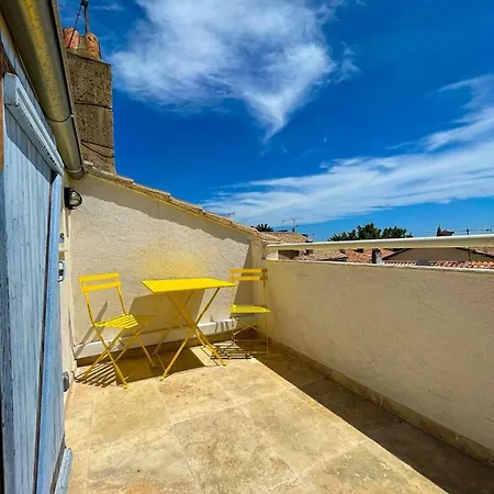 Apartman Beautiful Modern Cocoon In The Heart Of Frejus *