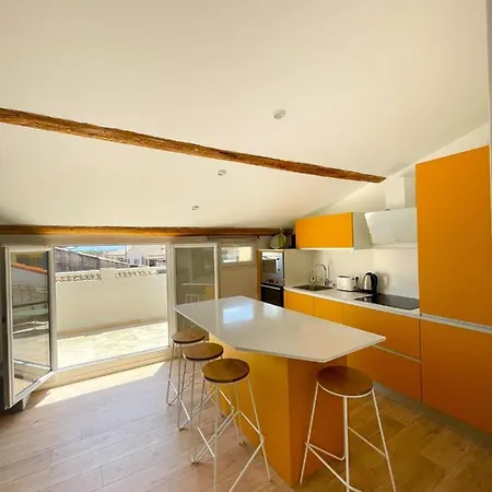 Beautiful Modern Cocoon In The Heart Of Frejus Apartman Fréjus